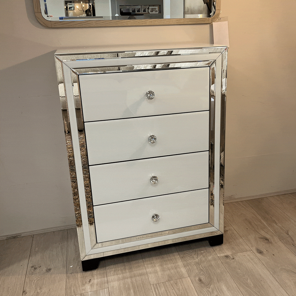 Madison 4 Drawer Tall Chest - Item As Pictured