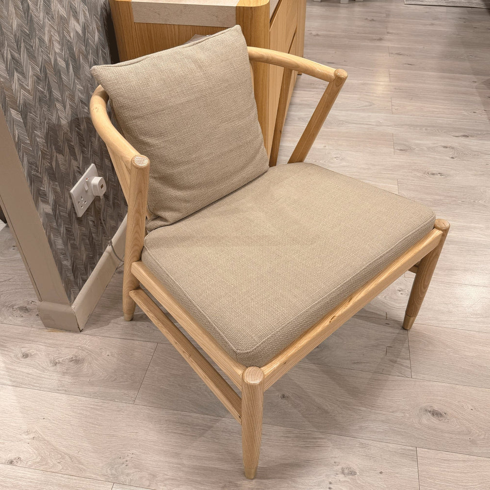 Hudson Cushioned Spindle Chair