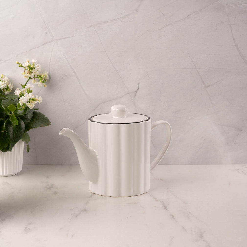 Style Sisters - Ribbed Teapot