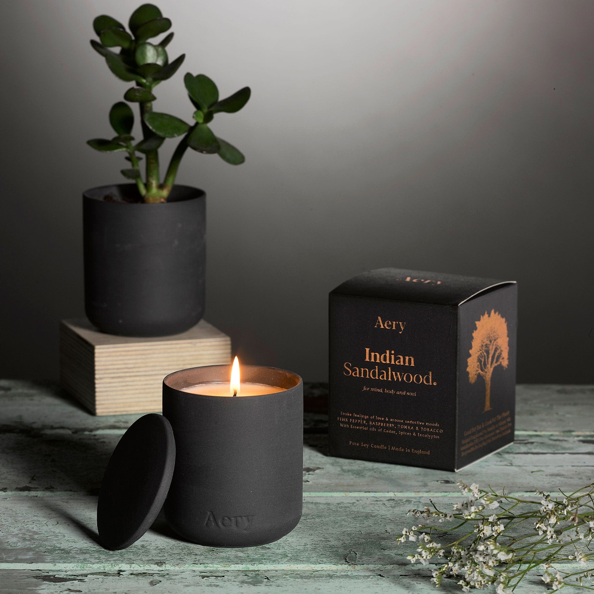 Aery - Indian Sandalwood Candle
