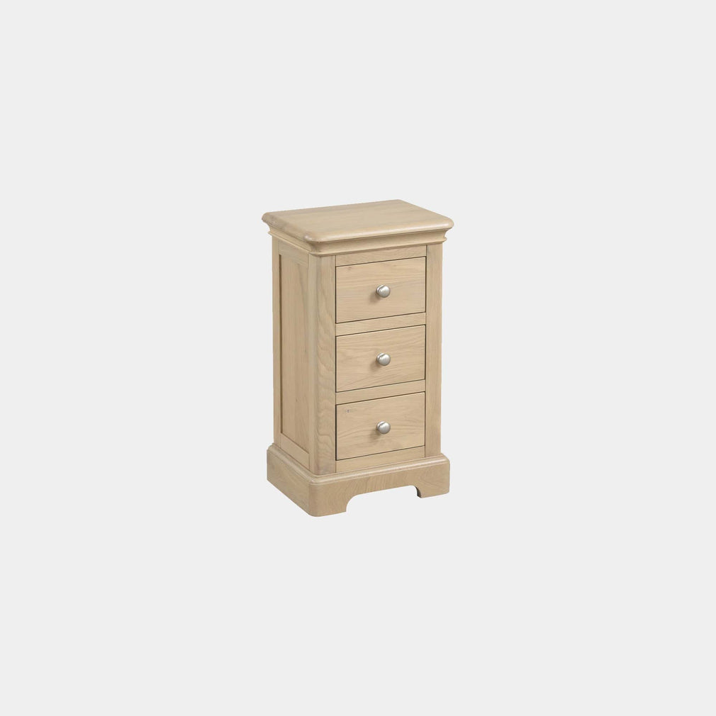 Ravenswood Oak - 3 Drawer Compact Bedside Table, Oak