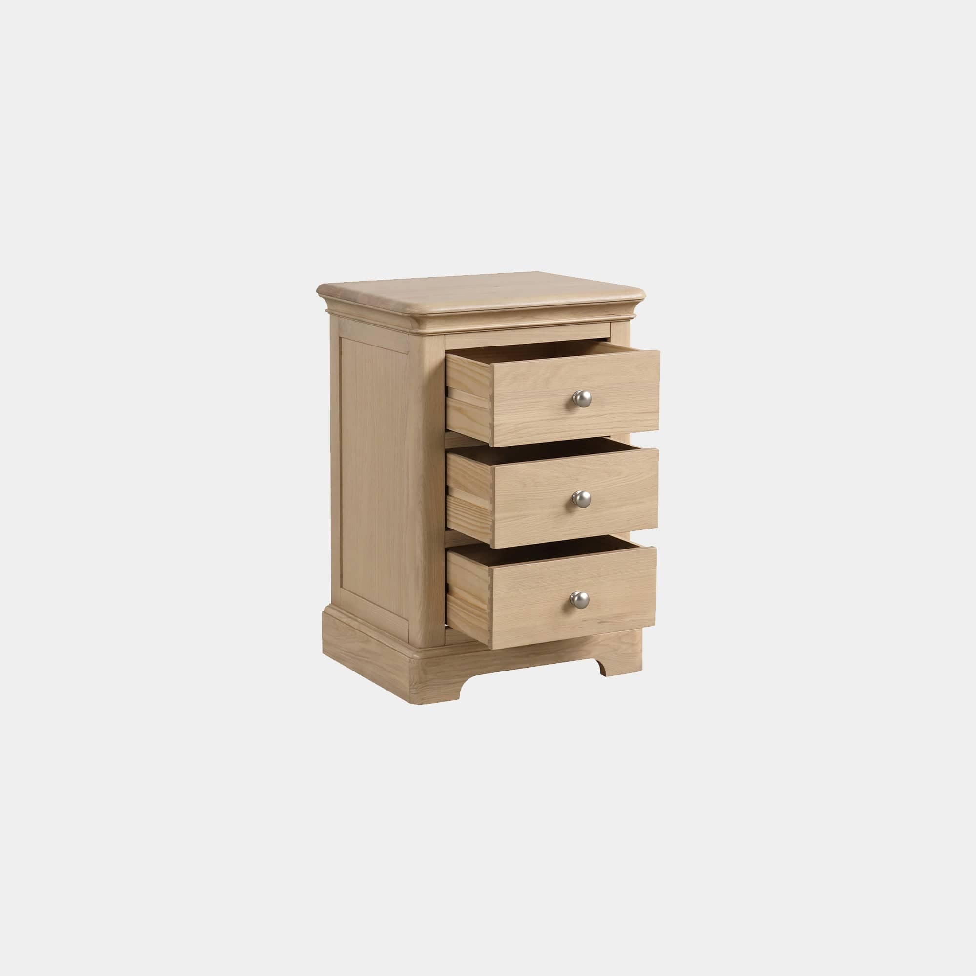 Ravenswood Oak - 3 Drawer Bedside Table, Oak