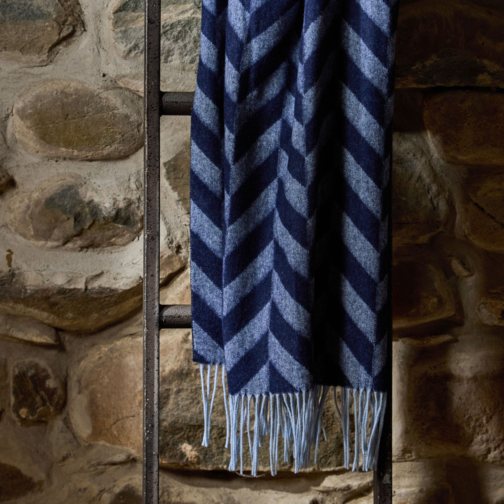 Chunky Herringbone - Navy & Powder Blue Throw 140x190cm | Lowest Price