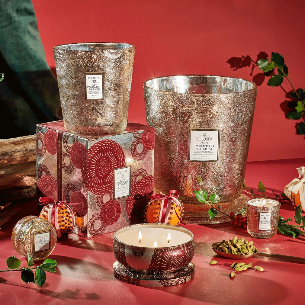 Voluspa Gilt Pomander & Hinoki - Gilded Holly Berries, Cardamon & Japanese Hinoki Classic Candle