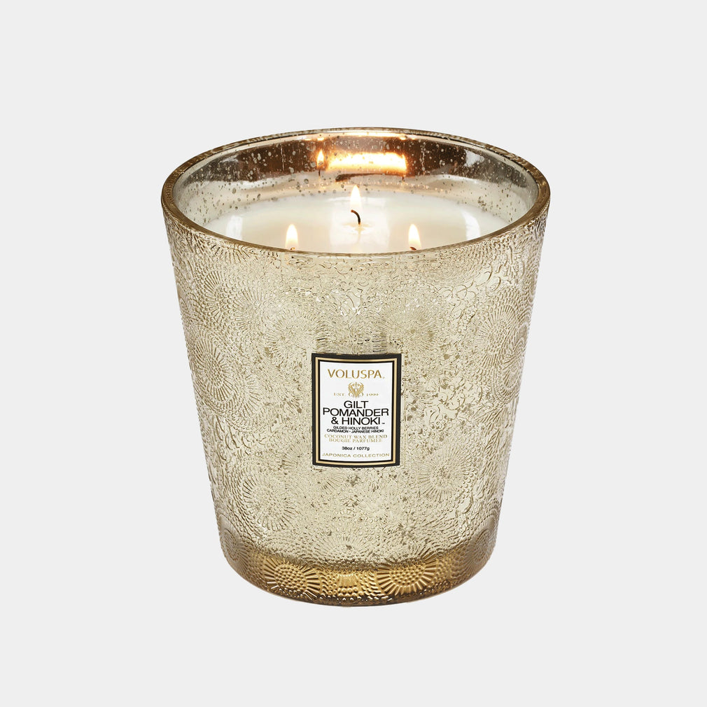 Voluspa Gilt Pomander & Hinoki - Gilded Holly Berries, Cardamon & Japanese Hinoki Classic Candle