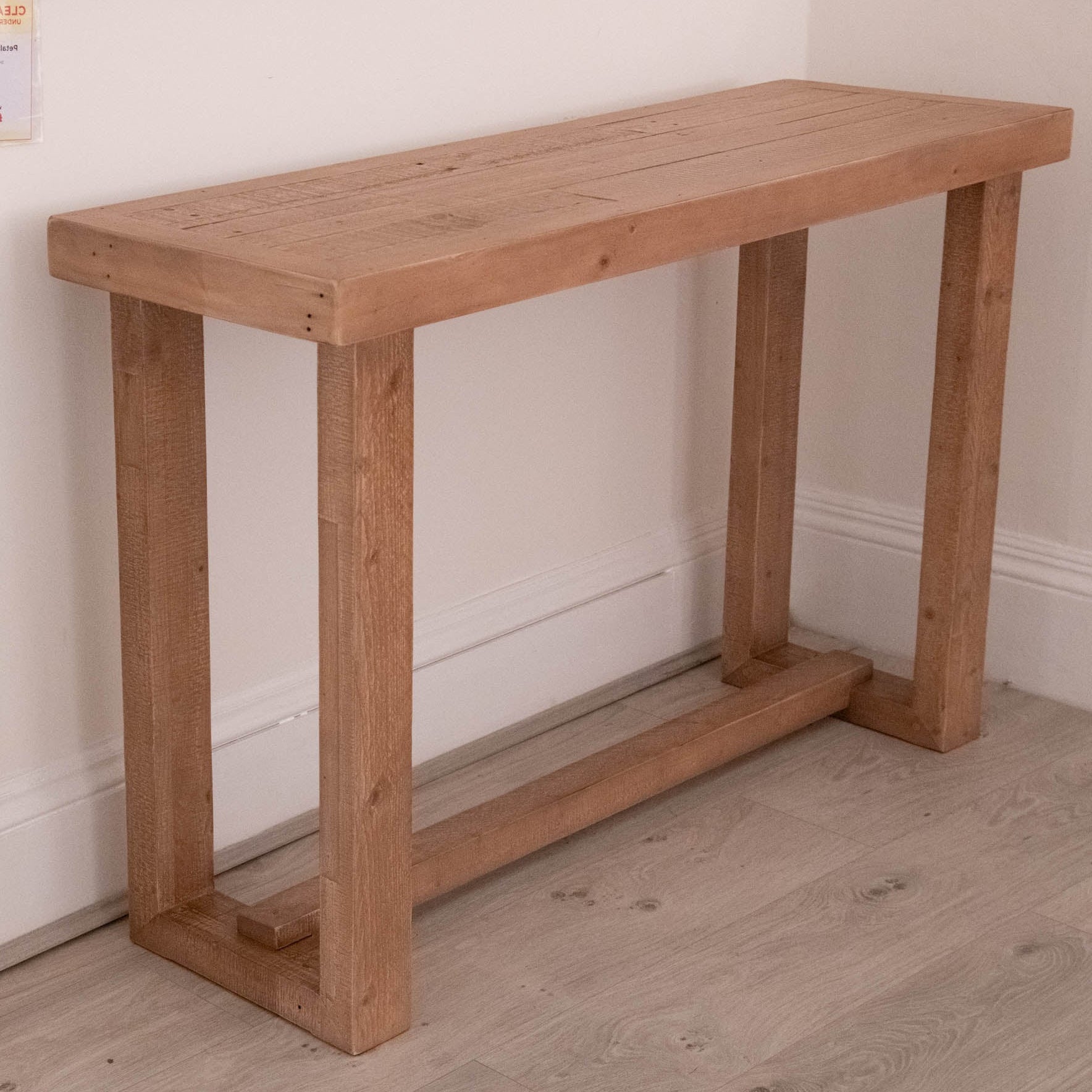 Oakmore - Console Table - Item As Pictured