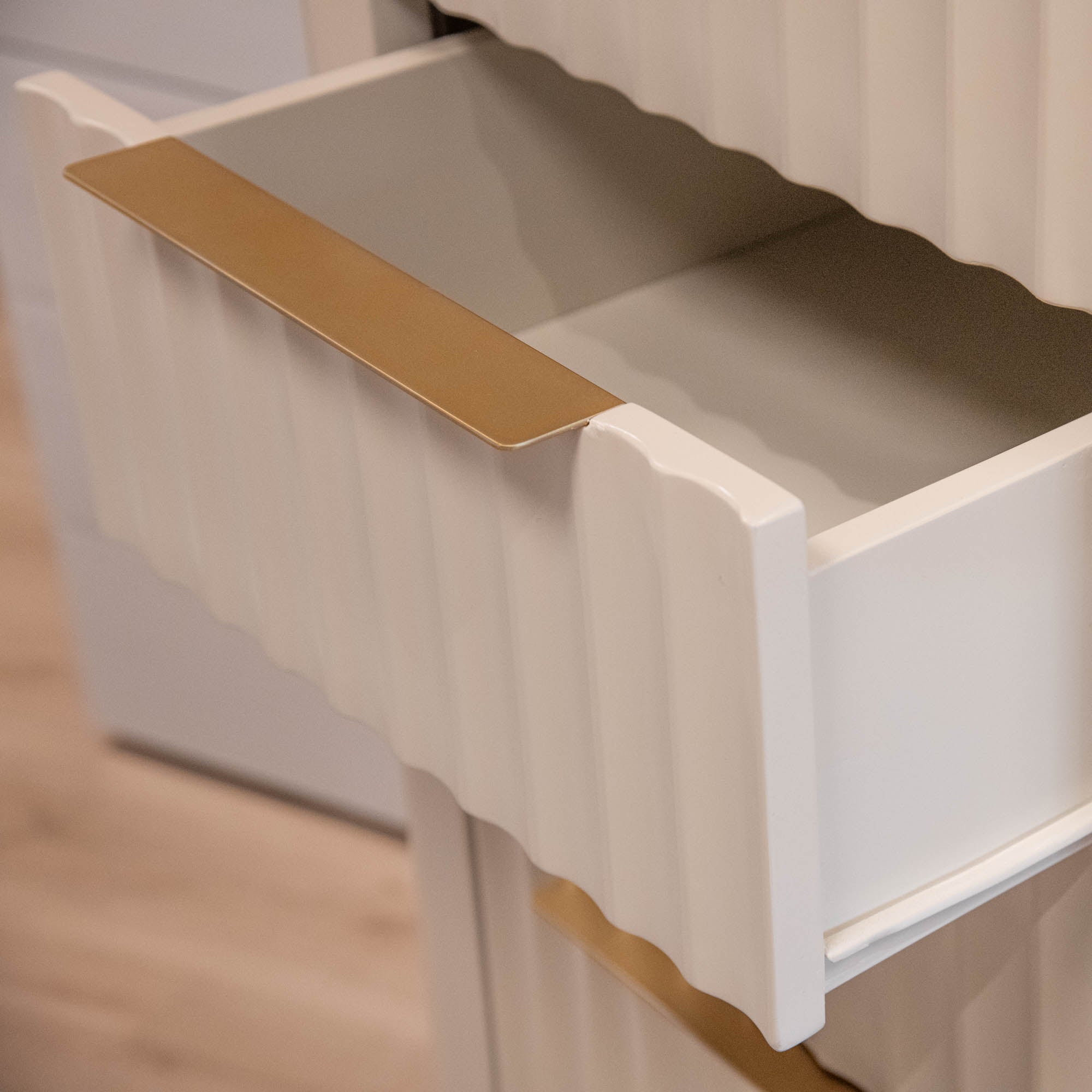 Lille - Tall Chest of 5 Drawers, High Gloss - Item As Pictured