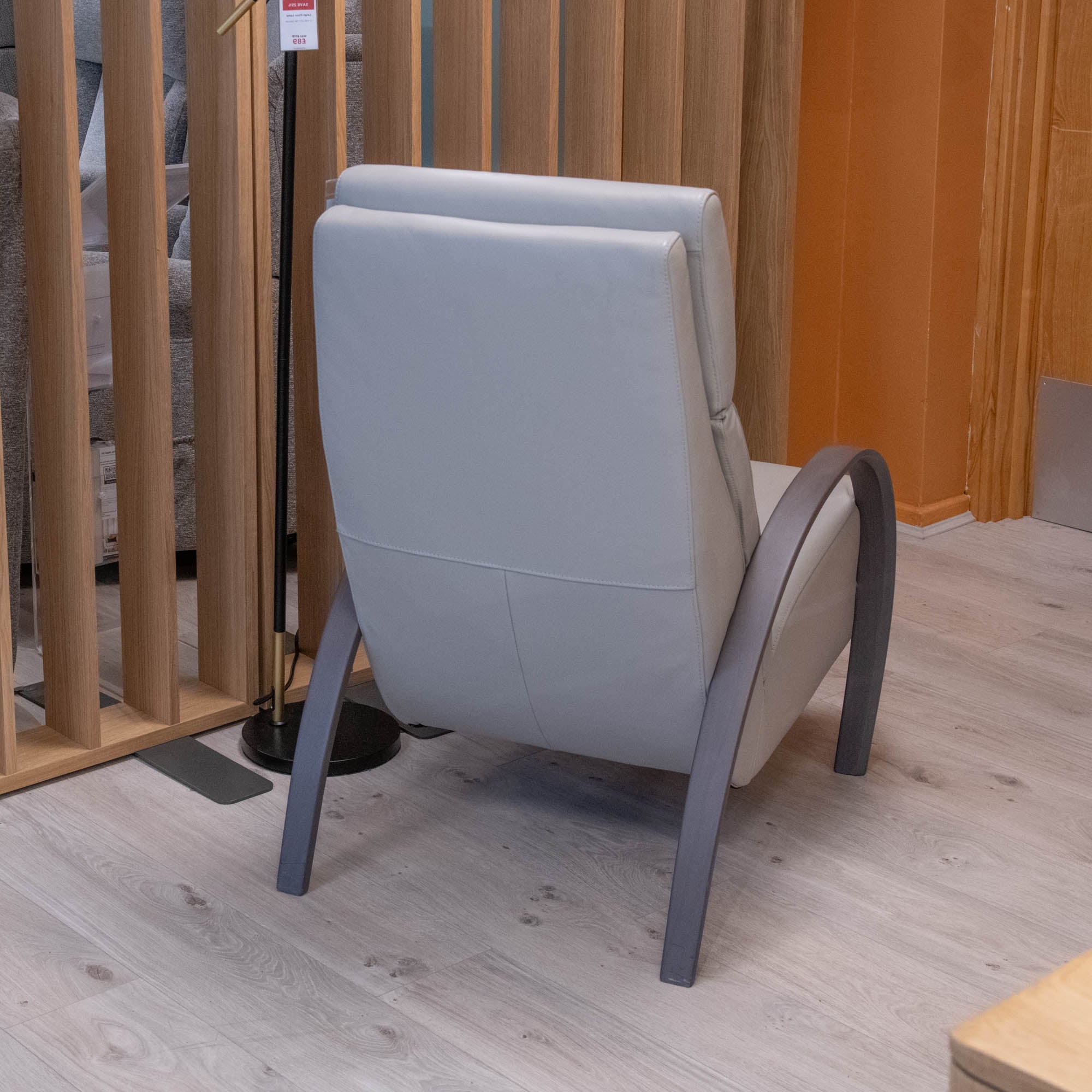 Cosmic - Chair In Dali Leather - Item As Pictured