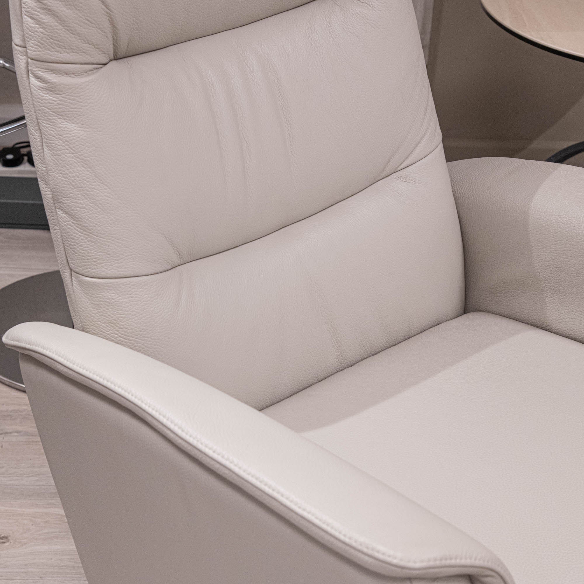 Oslo - Swivel Power Recliner - Item As Pictured
