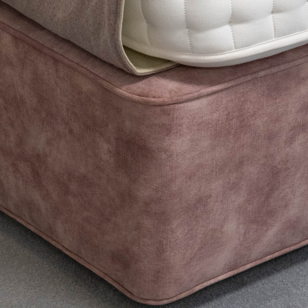 Gracious - King Bed Set - Item As Pictured
