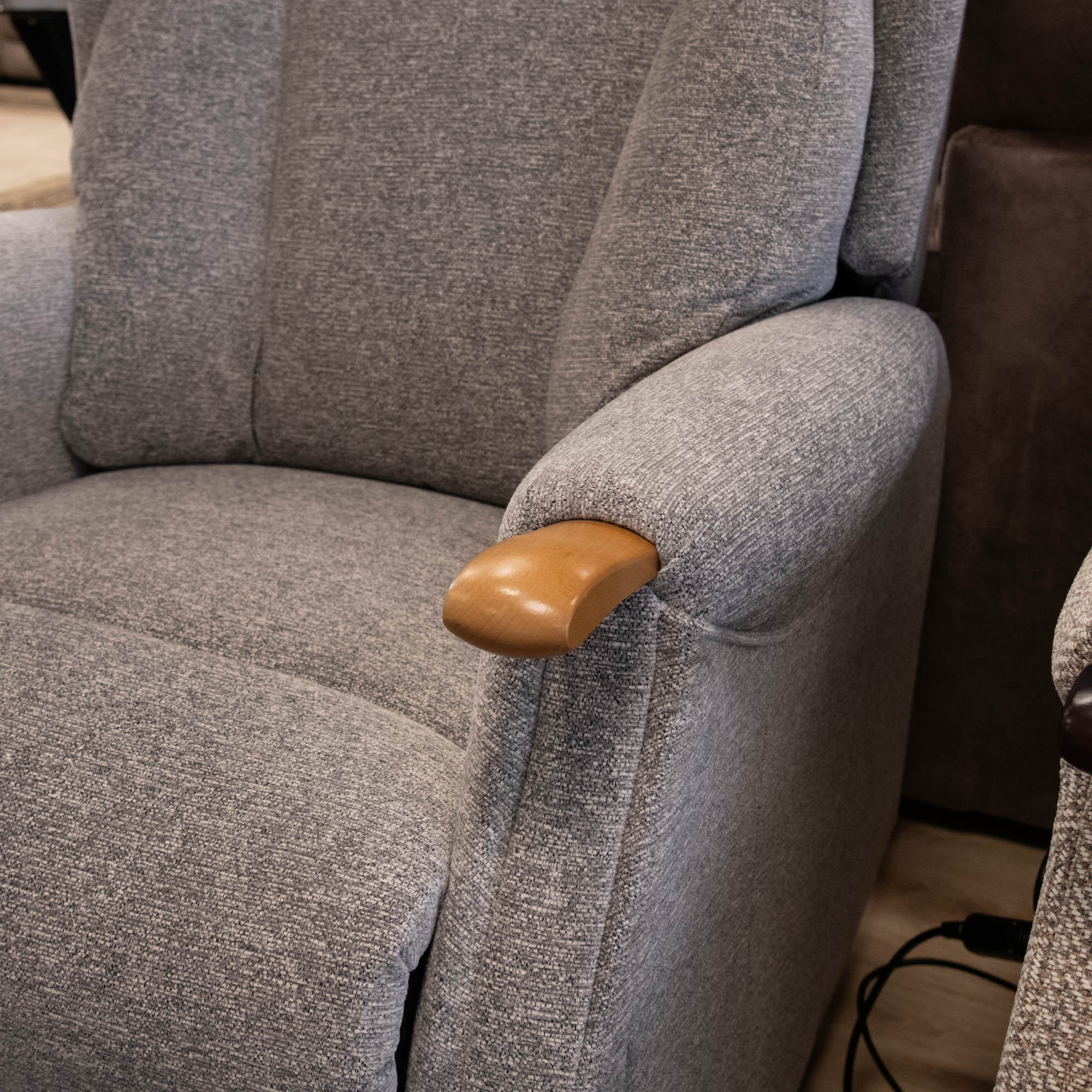 Cirencester - Rising Recliner Chair - Item as Pictured