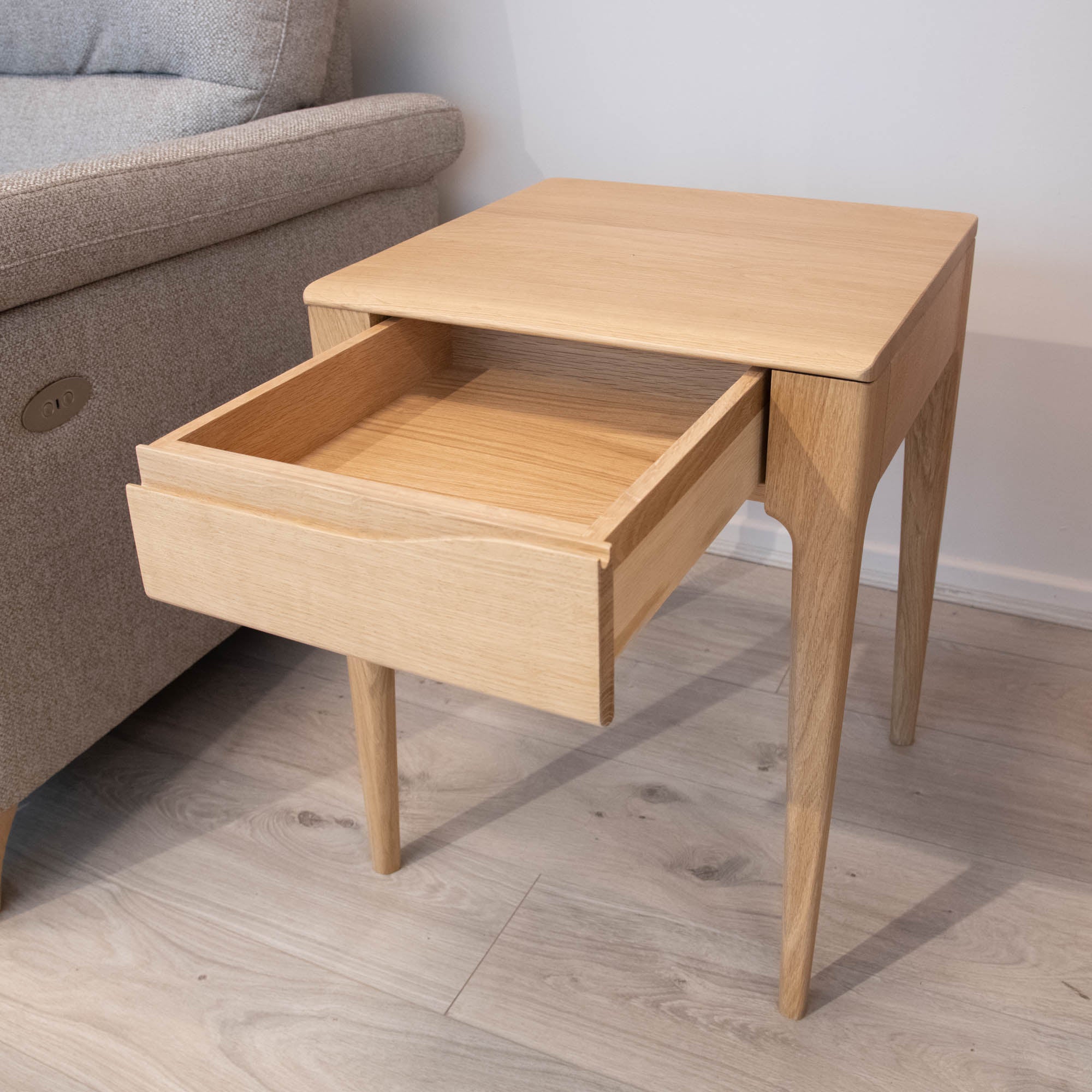 Ercol Romana - Lamp Table - Item As Pictured