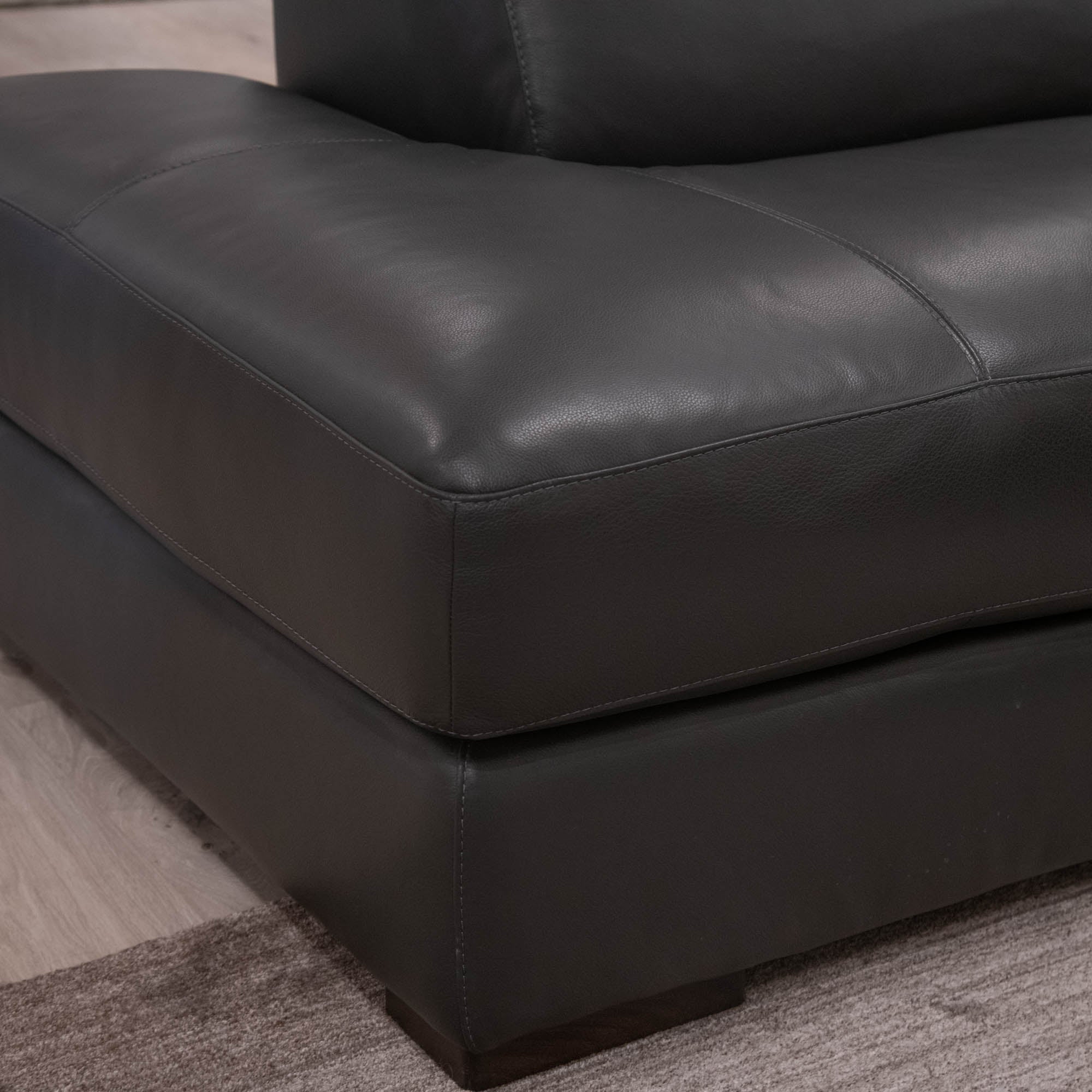 Selvino - LHF Power Recliner Corner Group Sofa, Leather - Item as Pictured