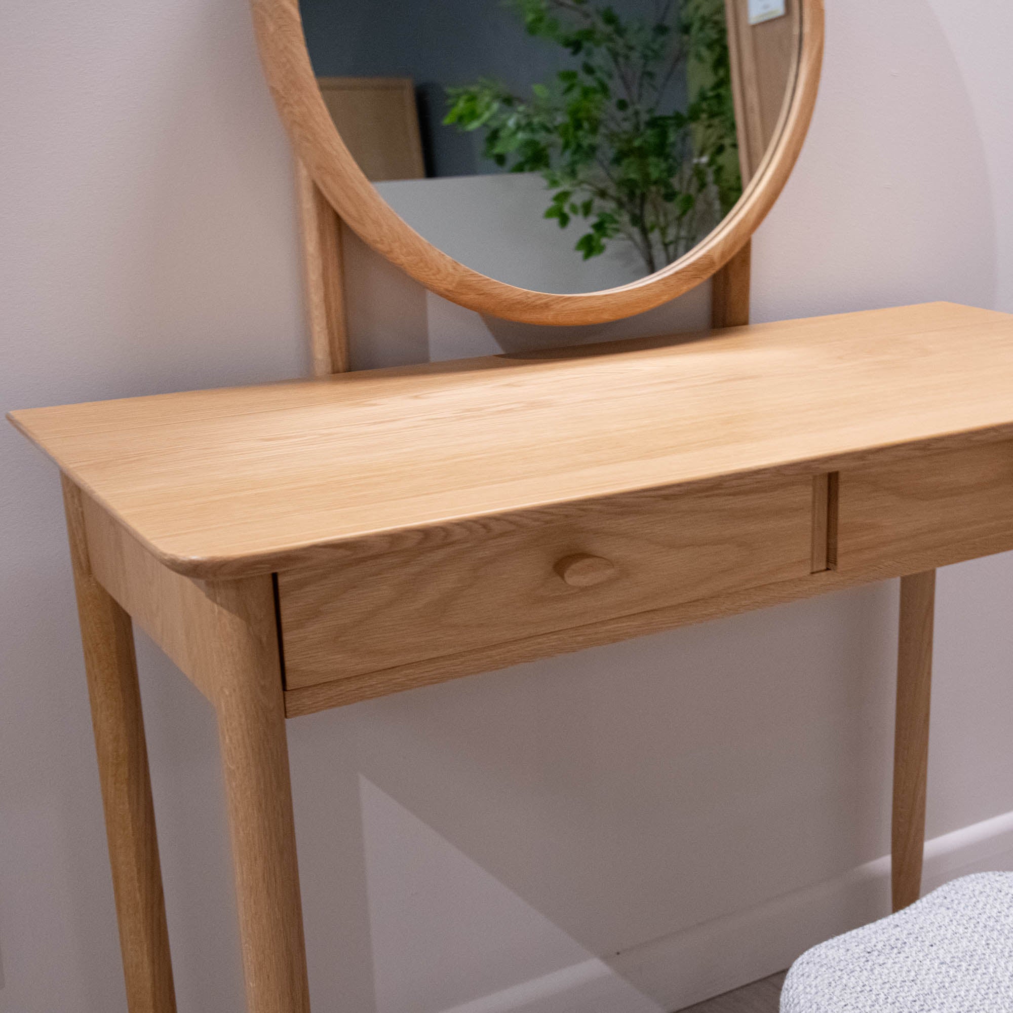 Ercol Teramo - Dressing Table & Saddle Stool - Item As Pictured