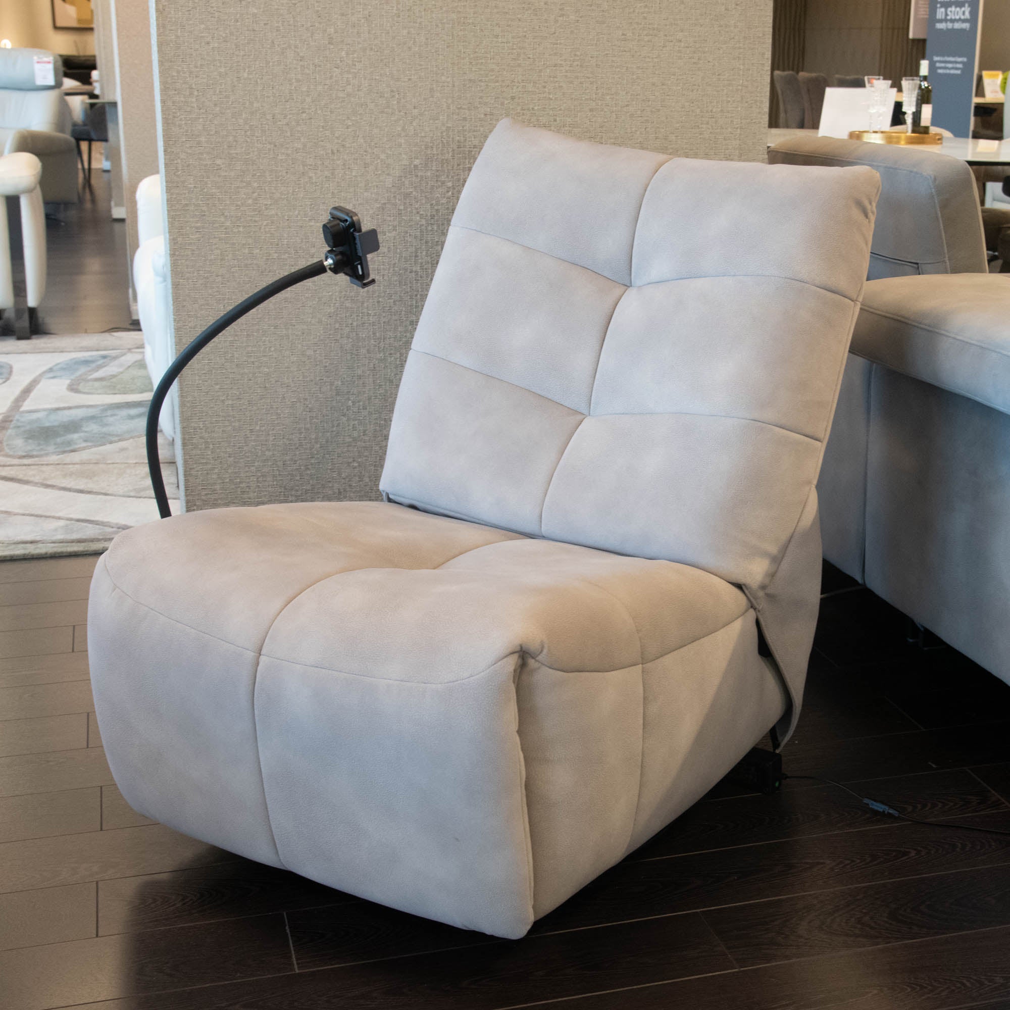 Kansas - Swivel Recliner Chair, Fabric - Item as Pictured