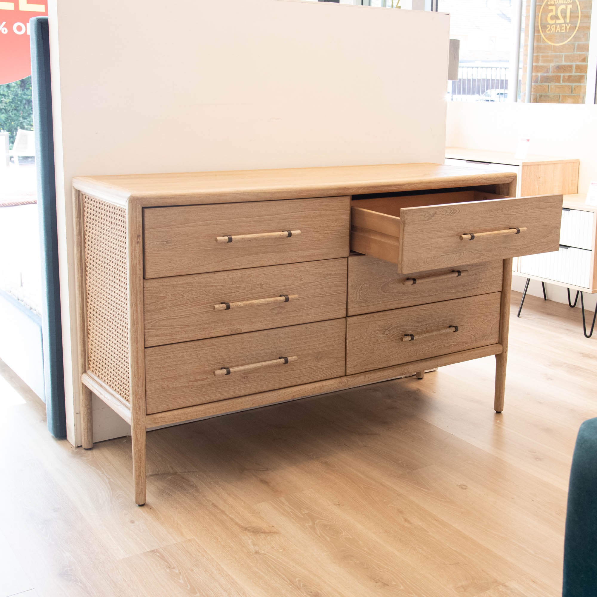 Hamlet - 6 Drawer Chest - Item as Picutred