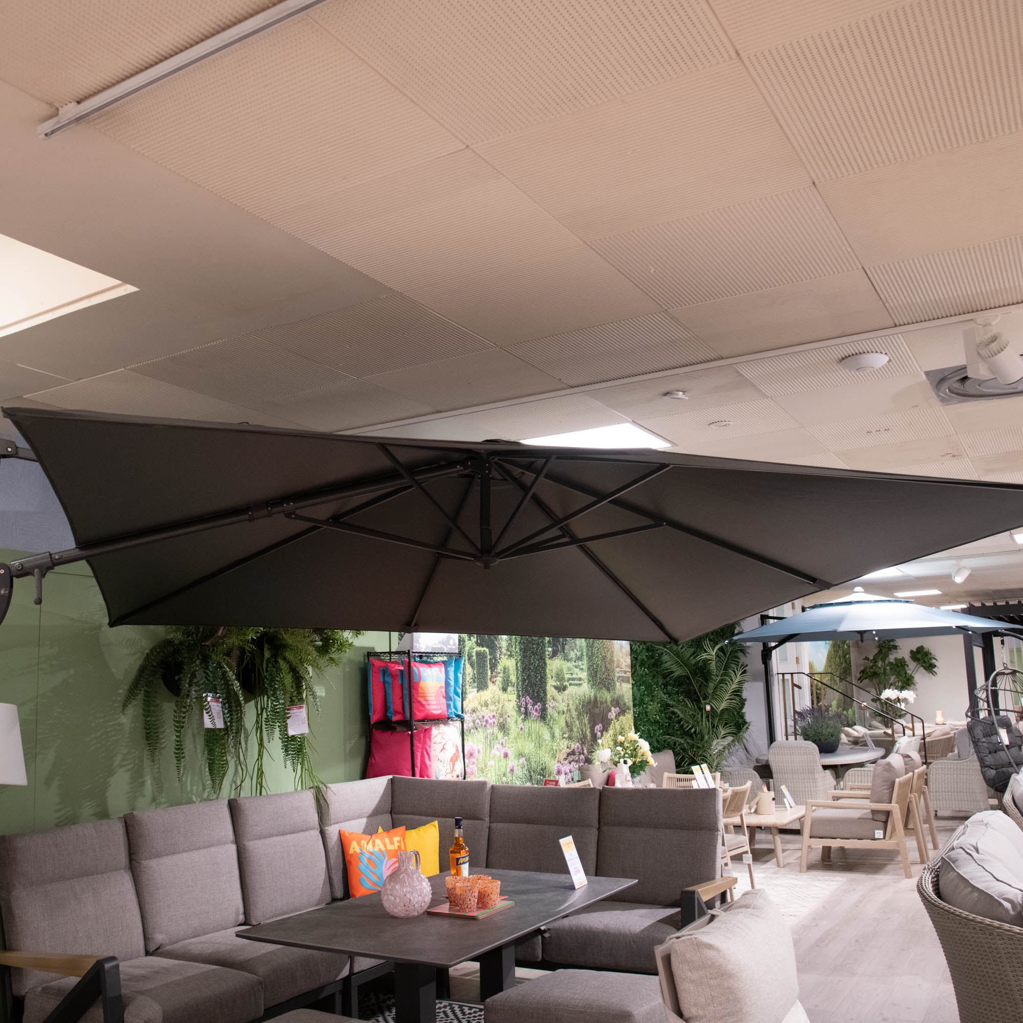 Biarritz - Parasol with Cover, Sand & Water Base - Item as Pictured