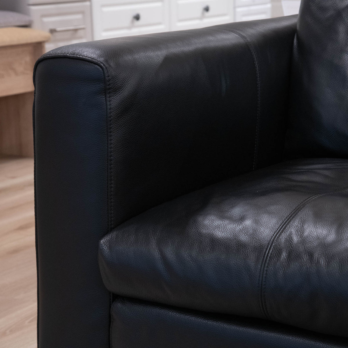 Waldorf - Club Chair, Leather - Item As Pictured
