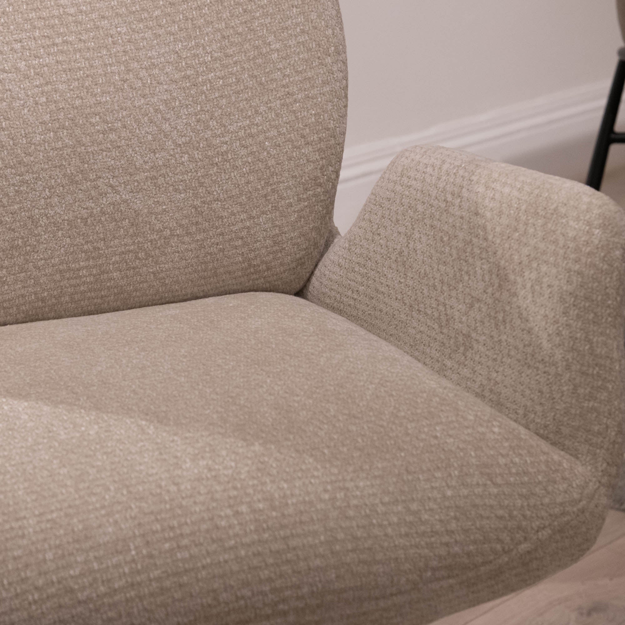 Phoenix - Swivel Armchair, Set of 4 - Items as Pictured