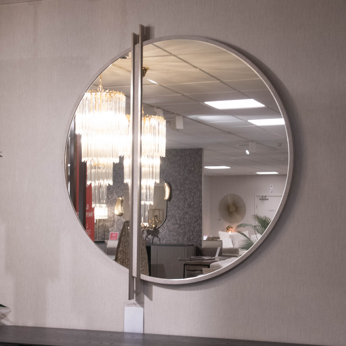 Logoa - Round Mirror, Oak Cabanne - Item As Pictured