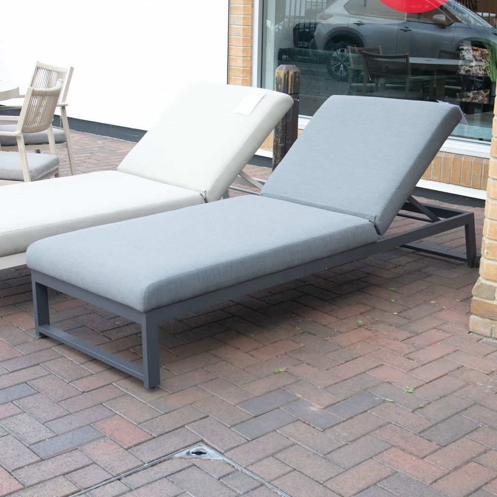 Coral Gables - Sun Lounger with Wheels - Item as Pictured