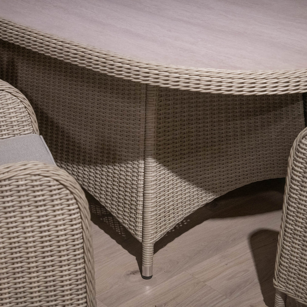 Pebble Beach - 8 Seat Garden Dining Set & Dining Table - Item as Pictured