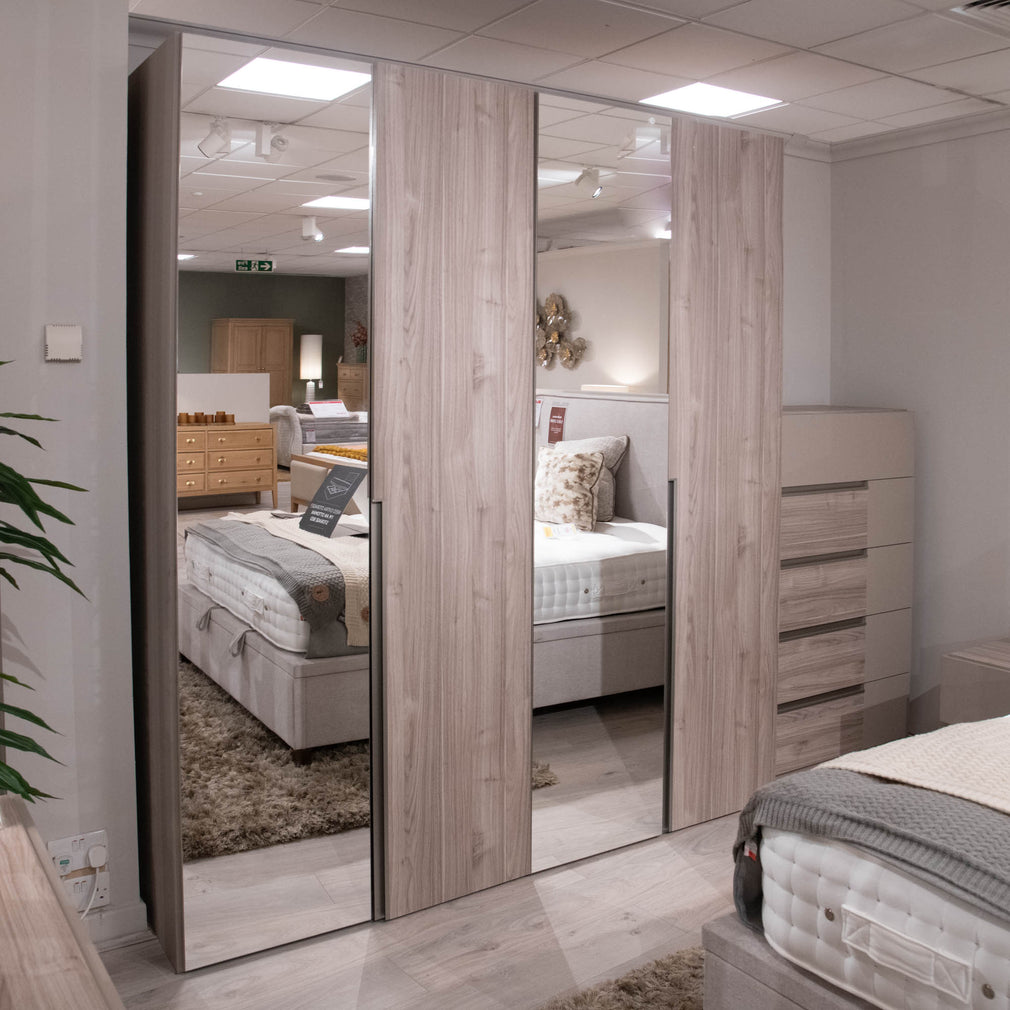 Stratus - 4 Door Wardrobe With 2 Mirrors & Interior Drawer - Item As Pictured
