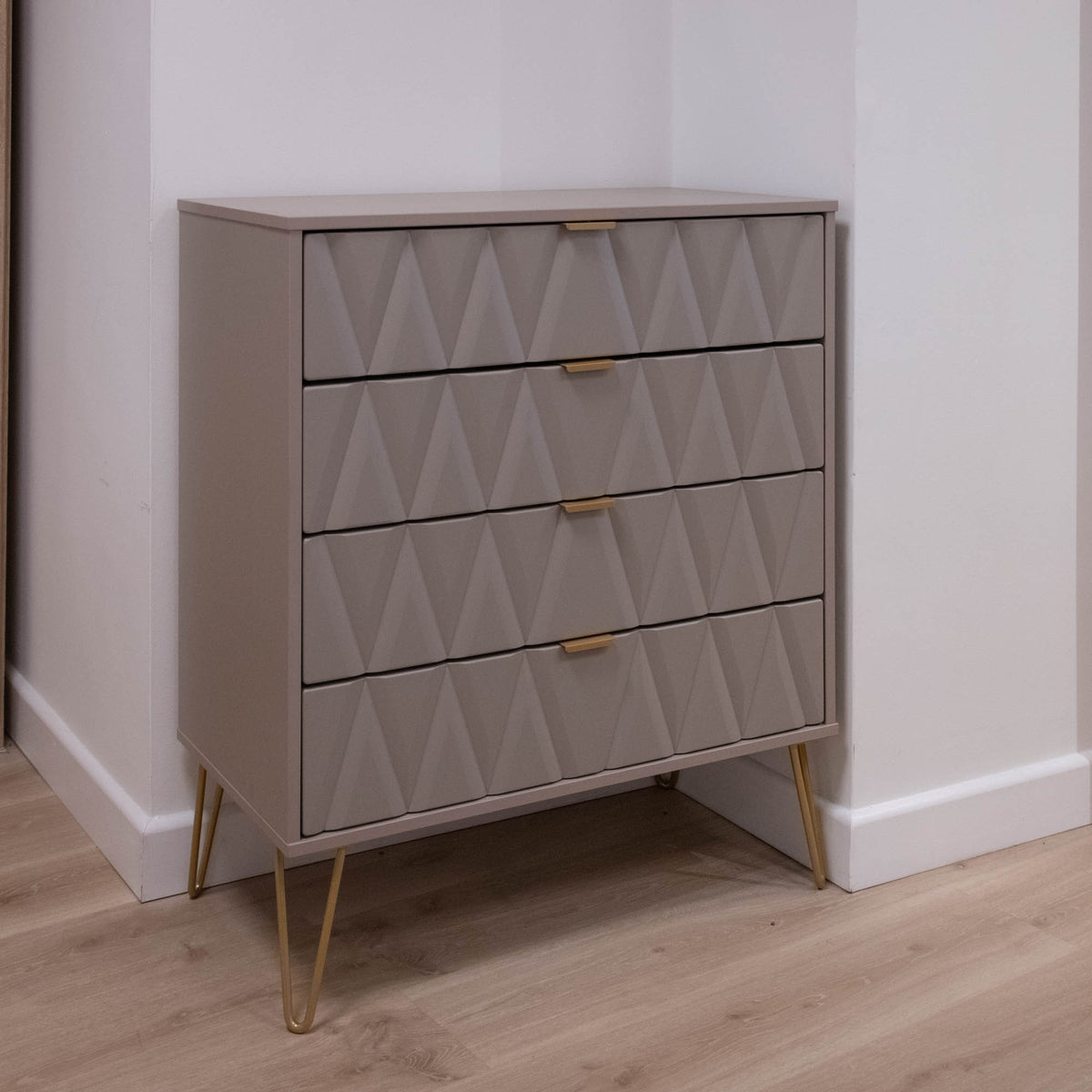 Jewel - 4 Drawer Chest of Drawers - Item as Pictured