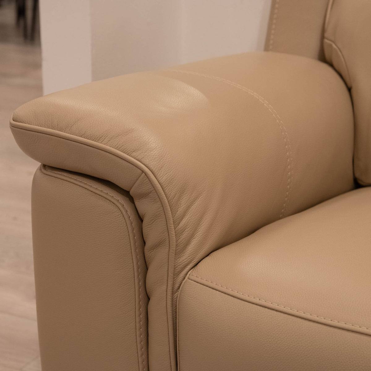 Monza - 2.5 Seat Sofa, Leather - Item as Pictured