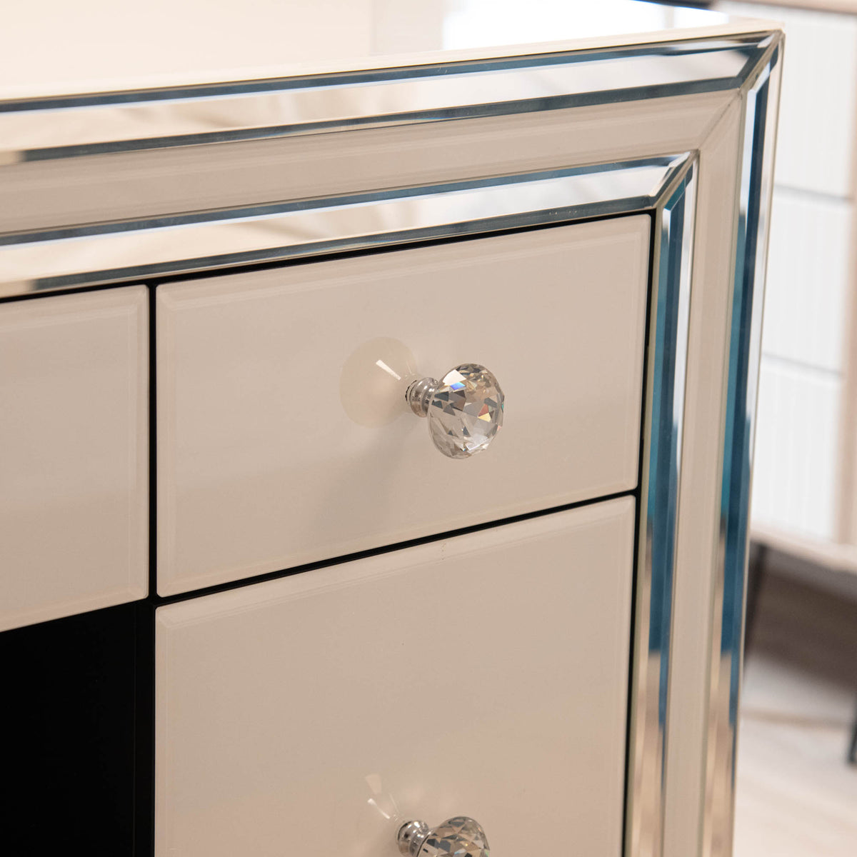 Madison - Dressing Table, 7 Drawers - Item as Pictured