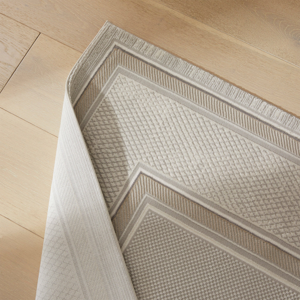 Olivia - Border Rug