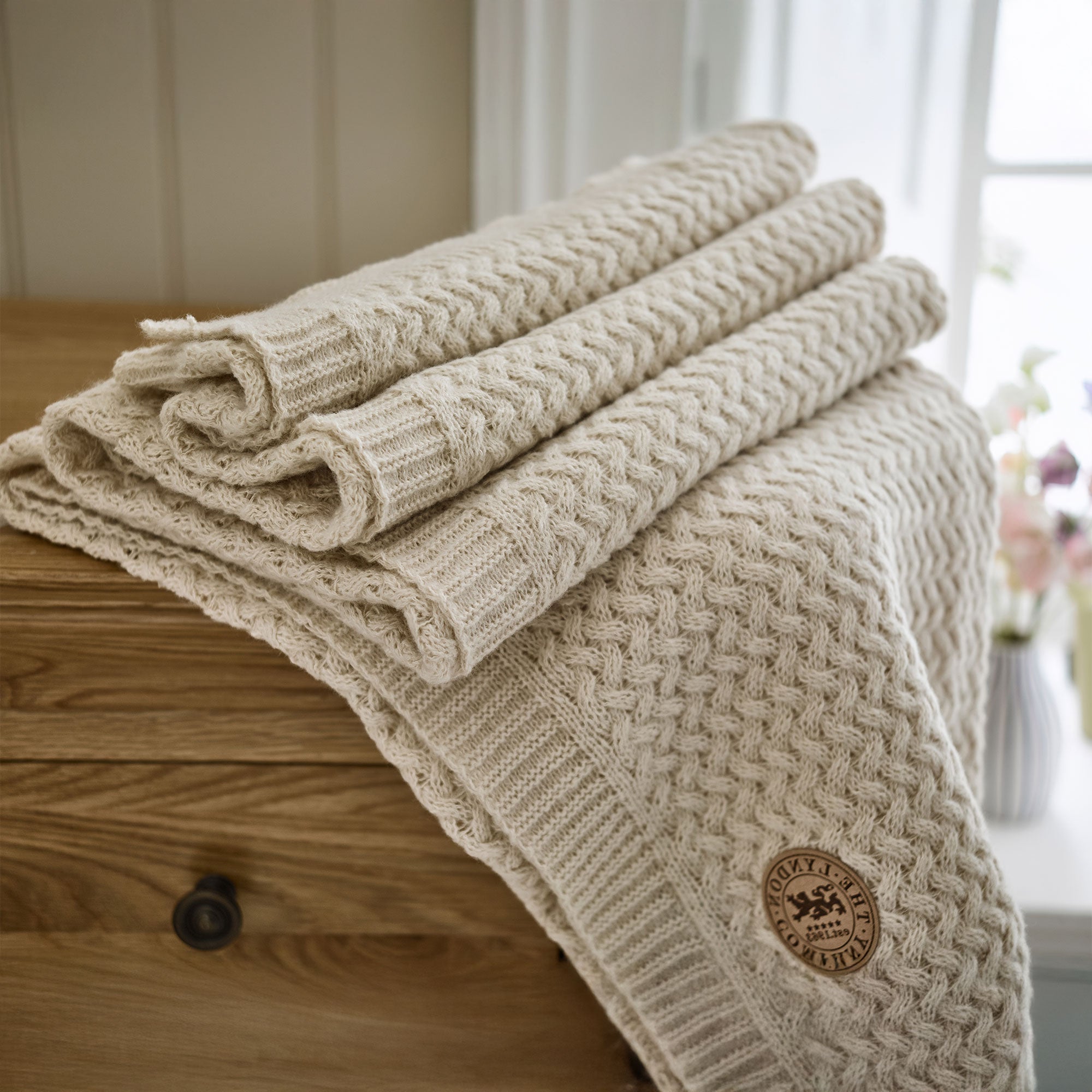 Cadenza Cream - Knitted Throw 130x170cm