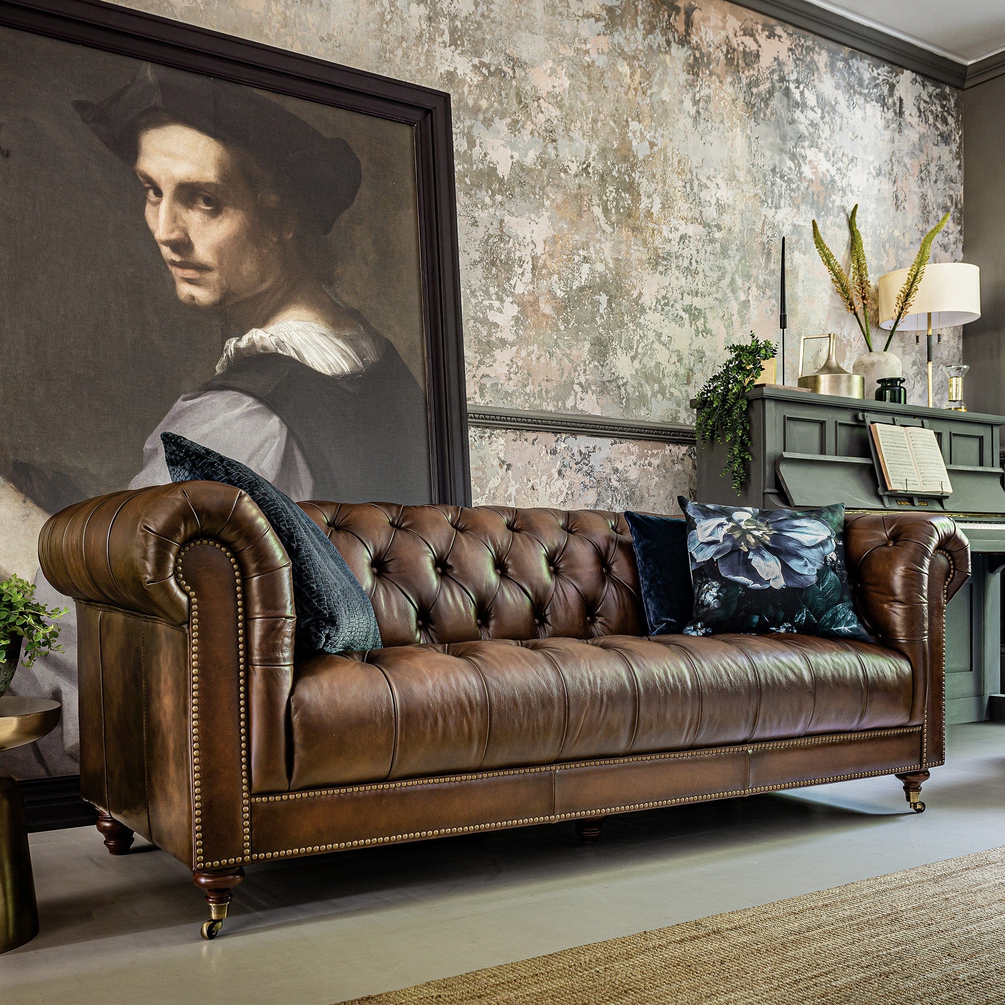 Churchill - 3 Seat Sofa In Leather Vintage LLS