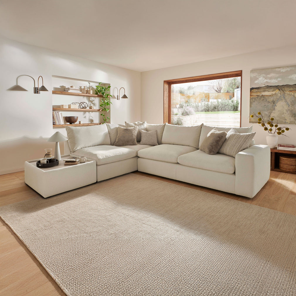 Retreat - RHF Corner Sofa, Fabric