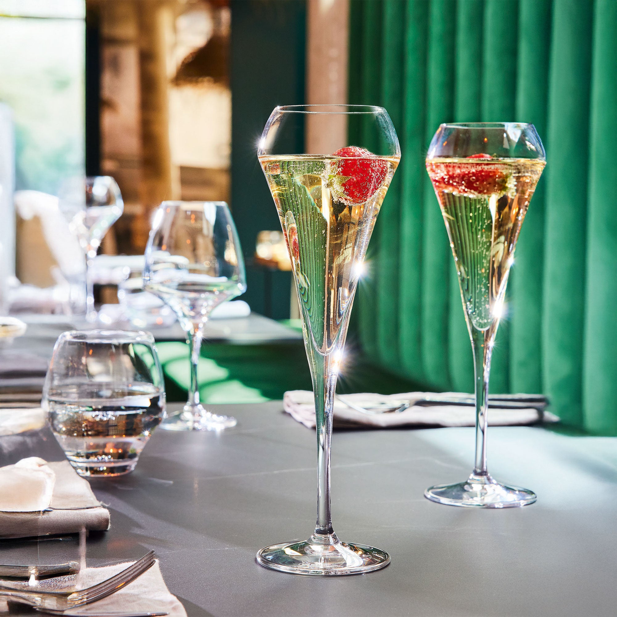 Chef & Sommelier Open Up - Effervescent Champagne Flutes, Set of 6