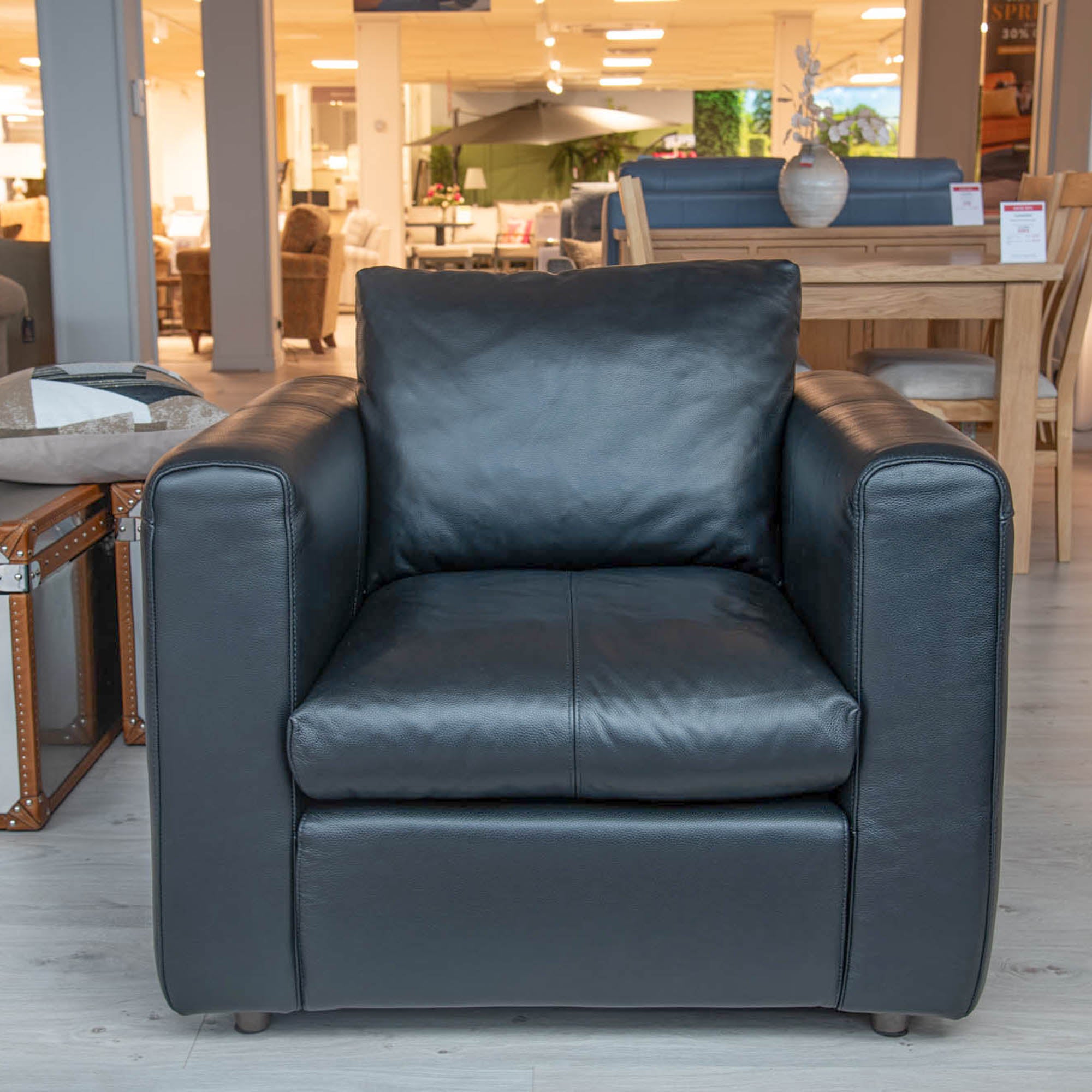 Waldorf - Club Chair, Leather - Item As Pictured