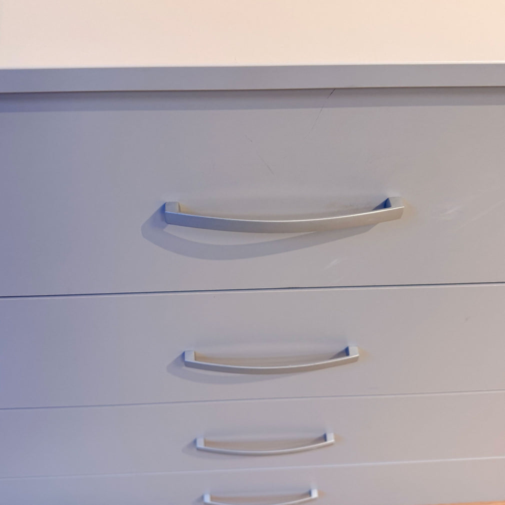 Arkana - 4 Wide Drawer Chest - Item As Pictured