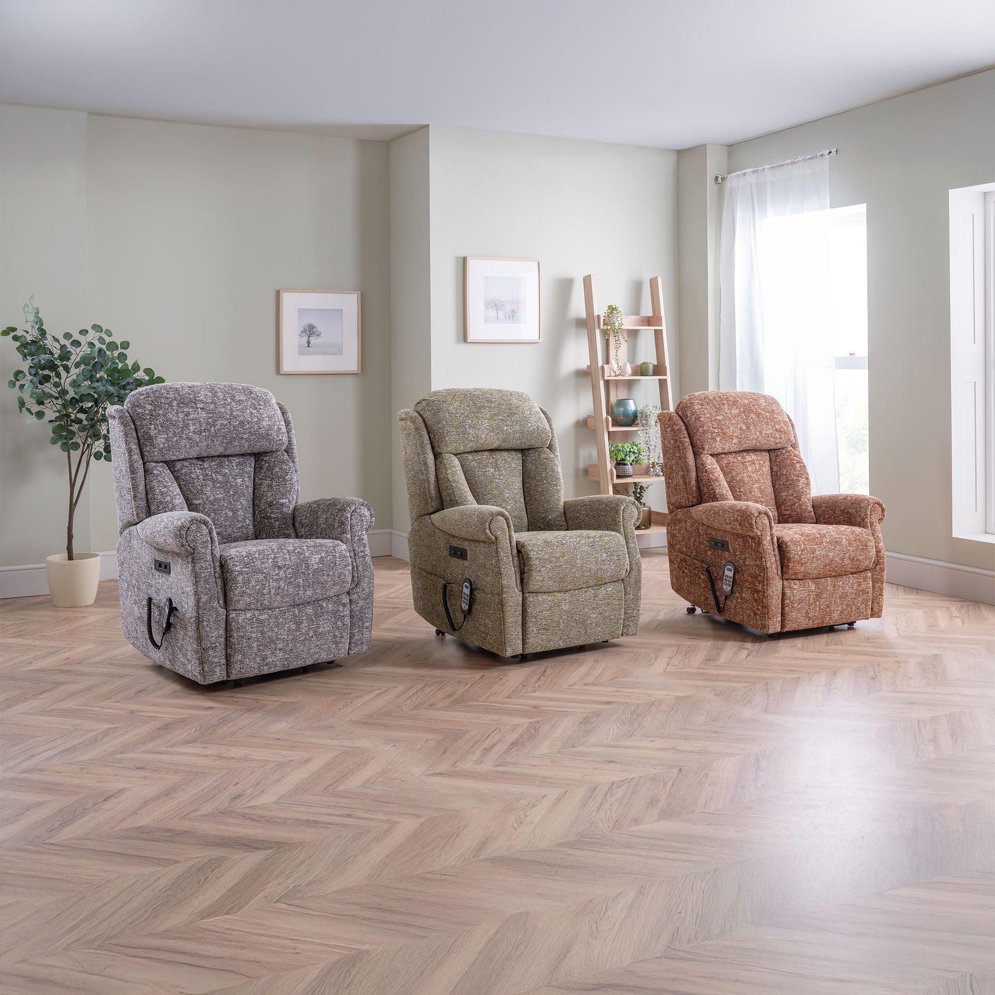 Bibury - Grande Single Motor Recliner Chair, Fabric