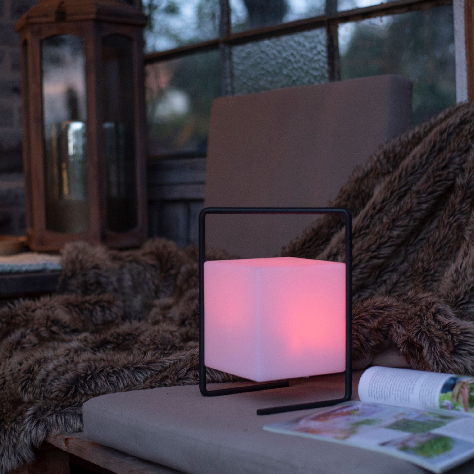 Moxton Black & White - Outdoor Lantern Lamp