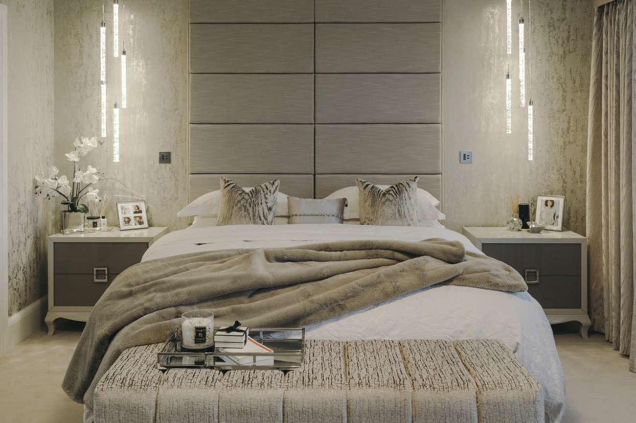 Date: October 2018 Location: Goffs Oak, Herts Rooms: Bedroom
This contemporary family home takes a modern approach to luxurious living. With rich splashes of colour throughout, against a grey backdrop to encourage flow, this home is bursting with personality and light.