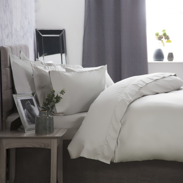 Ultimate 1000 Platinum Bedding Collection