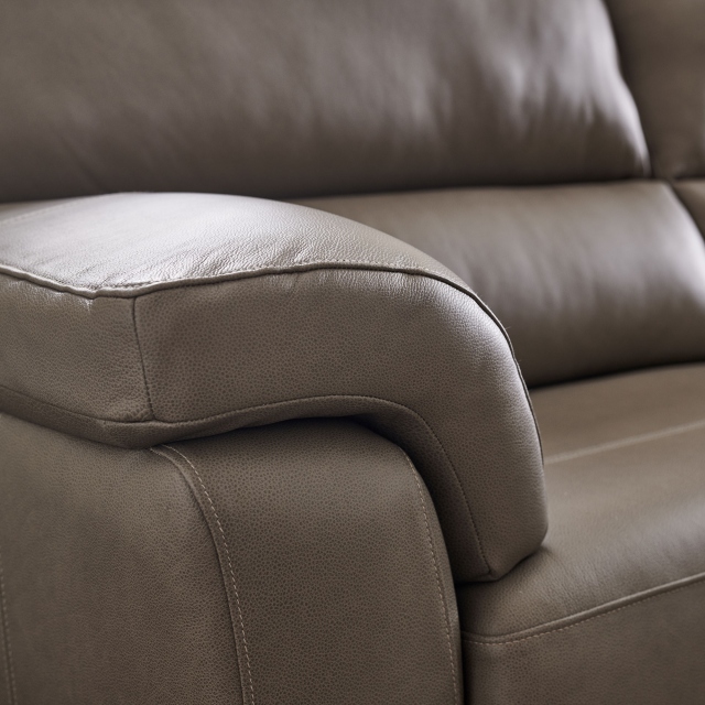 2 Seat Sofa In Leather - Mistral