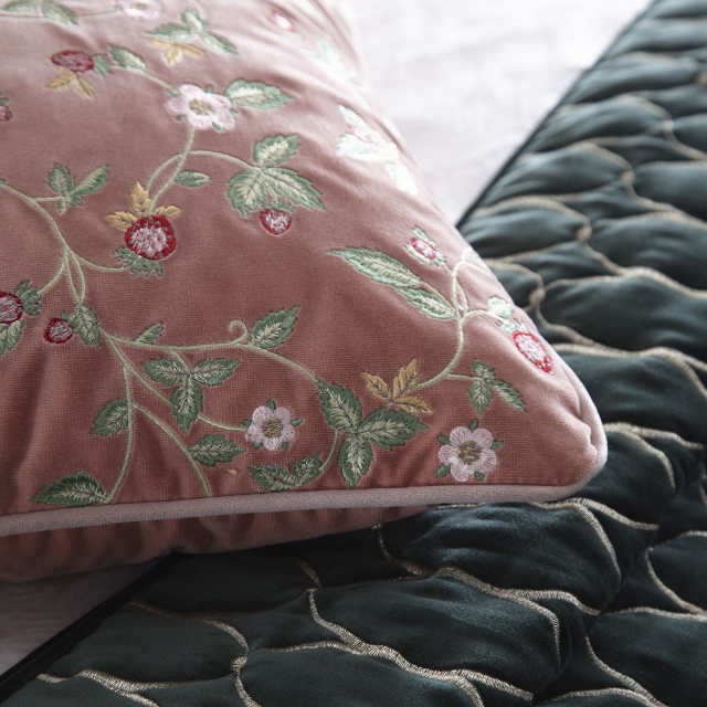 Wedgwood Renaissance Bedspread