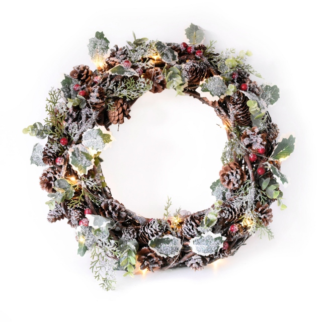 Lit Frosted Ivy Berry Wreath
