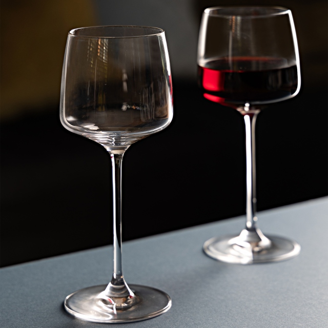 Set of 2 Wine Glasses - Dartington Elevate