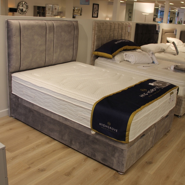 Base & Headboard Set with 135cm (Double) Mattress - Item as Pictured - Luxury Chigwell 3400